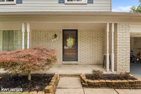 3719 Forge, Troy, MI 48083 photo 3
