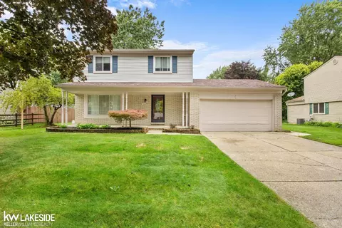 3719 Forge, Troy, MI 48083