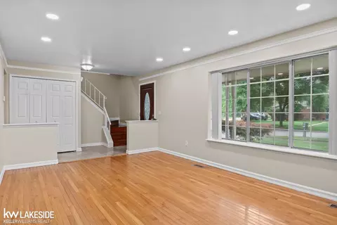 3719 Forge, Troy, MI 48083 photo 11