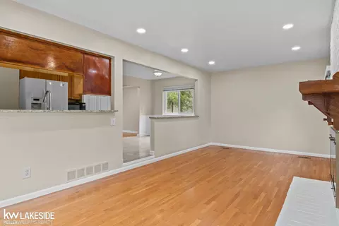 3719 Forge, Troy, MI 48083 photo 17