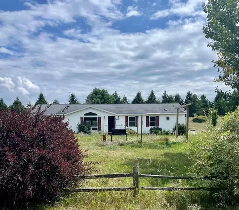 9077 Miller, Alanson, MI 49706