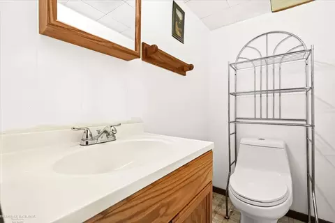 136 Kinross, Clawson, MI 48017 photo 29