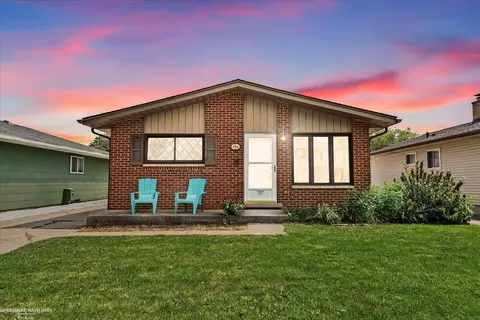 136 Kinross, Clawson, MI 48017