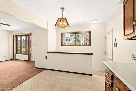 136 Kinross, Clawson, MI 48017 photo 21