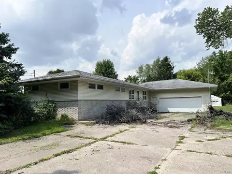2342 E Carleton, Adrian, MI 49221