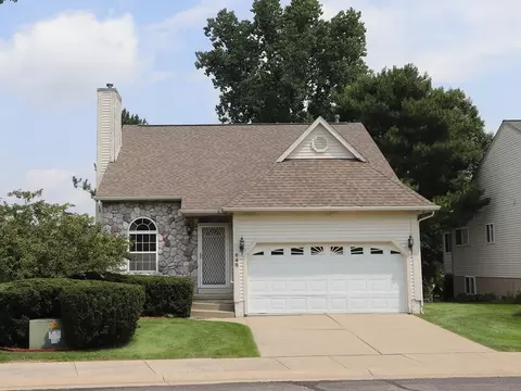 645 Holly, Fenton, MI 48430