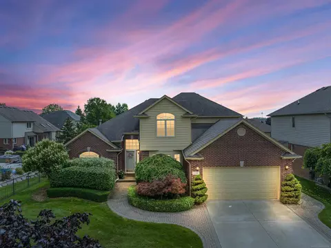 21192 Strawberry Hls, Macomb, MI 48044