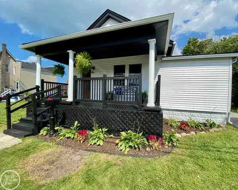 720 Ontario, Port Huron, MI 48060