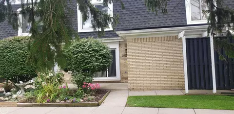 29636 City Ctr #3, Warren, MI 48093