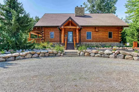 211 Pine Riv, Kimball, MI 48074