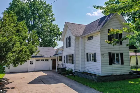 424 E Main, Vernon, MI 48476