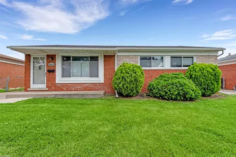 28952 Bradner, Warren, MI 48088