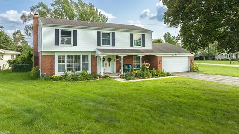 8328 Hedgeway, Shelby Township, MI 48317