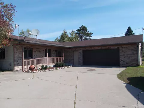 216 E Hoadley, Kingsford, MI 49802