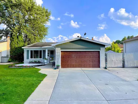 13866 Riverwood Dr, Sterling Heights, MI 48312
