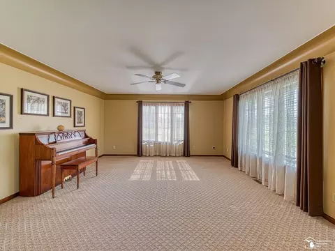 4650 Stadler, Monroe, MI 48162 photo 2