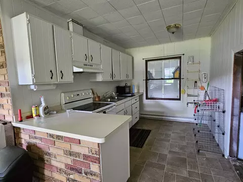 8335 Tedrow, Marion, MI 49665 photo 12