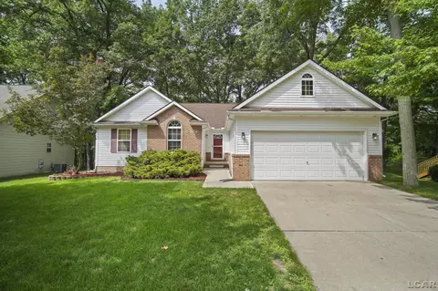 2182 N Laurel Oak, Howell, MI 48855