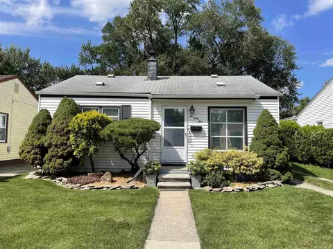 649 E Harwood, Madison Heights, MI 48071