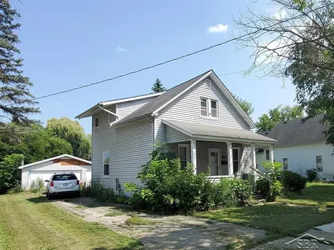 1622 Avon, Saginaw, MI 48602