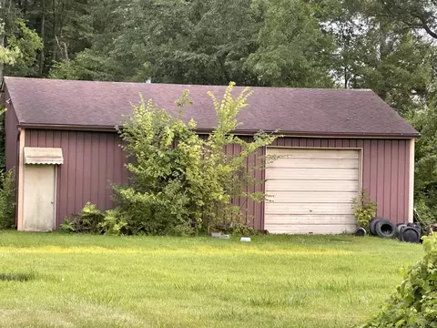 1244 E Newburg, Carleton, MI 48117 photo 35