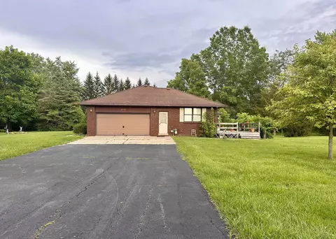 1244 E Newburg, Carleton, MI 48117 photo 4