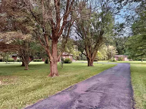1244 E Newburg, Carleton, MI 48117 photo 3
