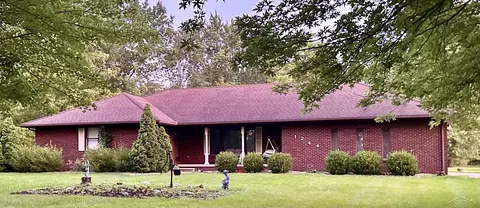 1244 E Newburg, Carleton, MI 48117