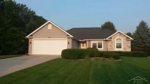 6062 Maple Rdg, Bay City, MI 48706