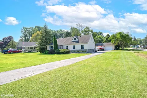 24318 Sherbeck, Clinton Township, MI 48036