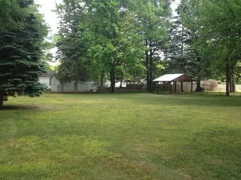 5 West Oak Street, Harrison, MI 48625
