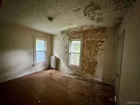 128 E Main, Negaunee, MI 49866 photo 8