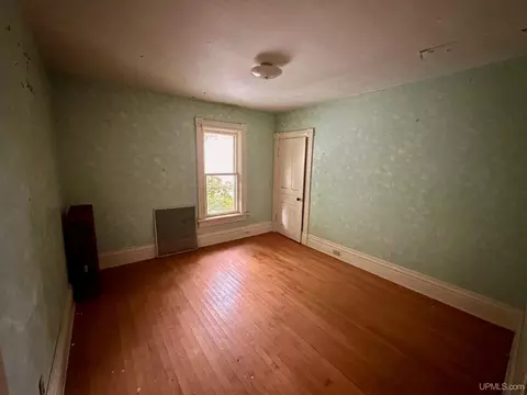 128 E Main, Negaunee, MI 49866 photo 12