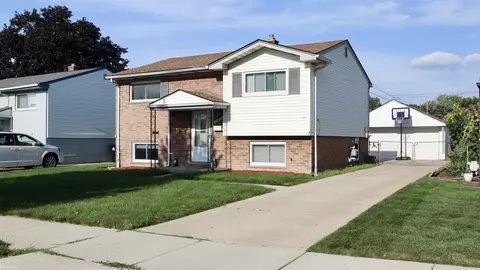 30422 Calahan, Roseville, MI 48066