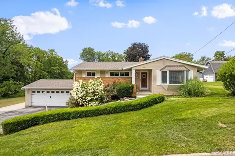 550 S Mckenzie, Adrian, MI 49221