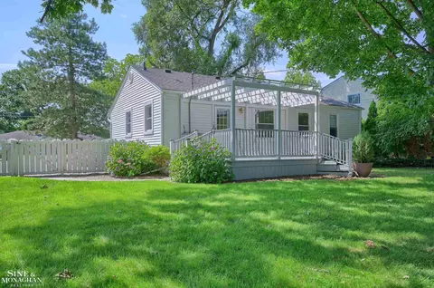 23377 Harrellson, Macomb, MI 48042 photo 16