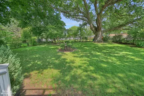 23377 Harrellson, Macomb, MI 48042 photo 20