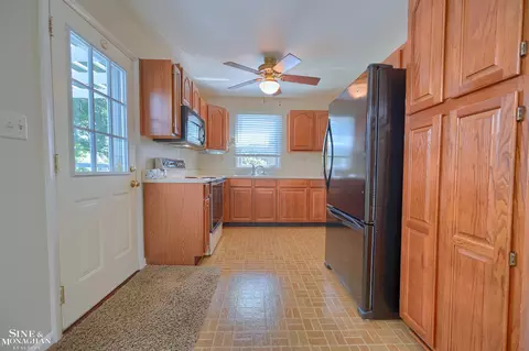 23377 Harrellson, Macomb, MI 48042 photo 5