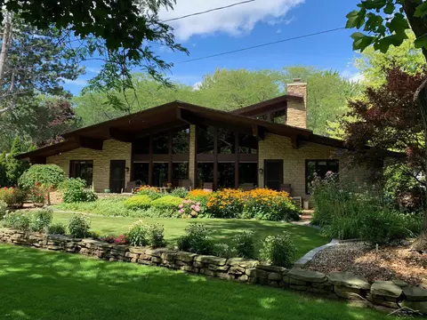 4321 Elmonte, Saginaw, MI 48638