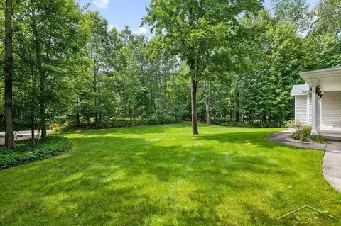 3899 E Tupelo, Midland, MI 48642 photo 47