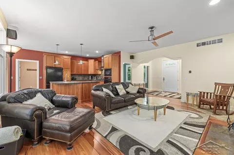 3899 E Tupelo, Midland, MI 48642 photo 8