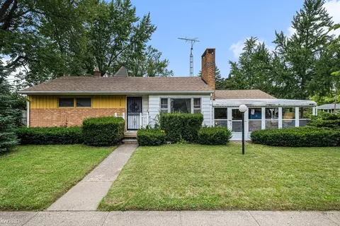 2006 S Averill, Flint, MI 48503