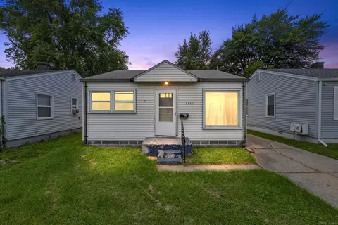 22819 Sharrow, Warren, MI 48089