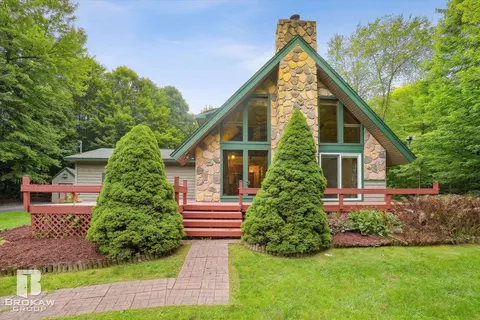 13404 Blueberry, Otter Lake, MI 48464