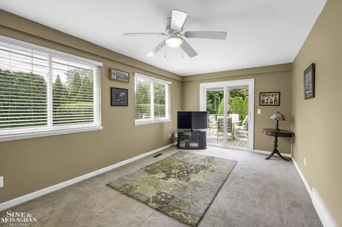19650 E Kings, Grosse Pointe Woods, MI 48236 photo 10