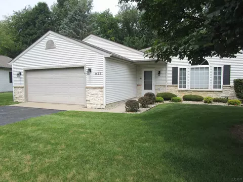 1602 Lakewood, Adrian, MI 49221