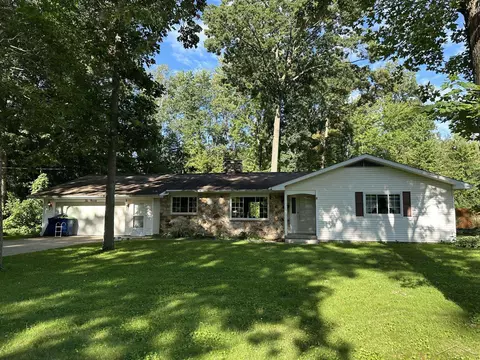 1090 Woodbine, Saginaw, MI 48609