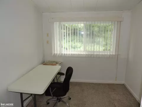 8669 Dodge, Warren, MI 48089 photo 18