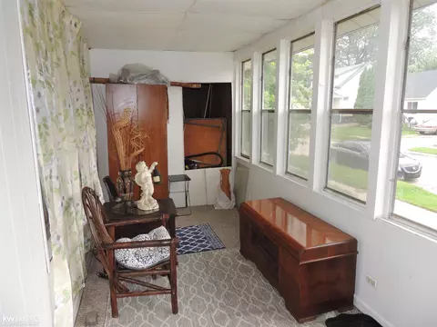 8669 Dodge, Warren, MI 48089 photo 5