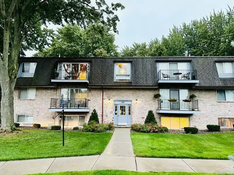 105 Provincial #6, Saginaw, MI 48638